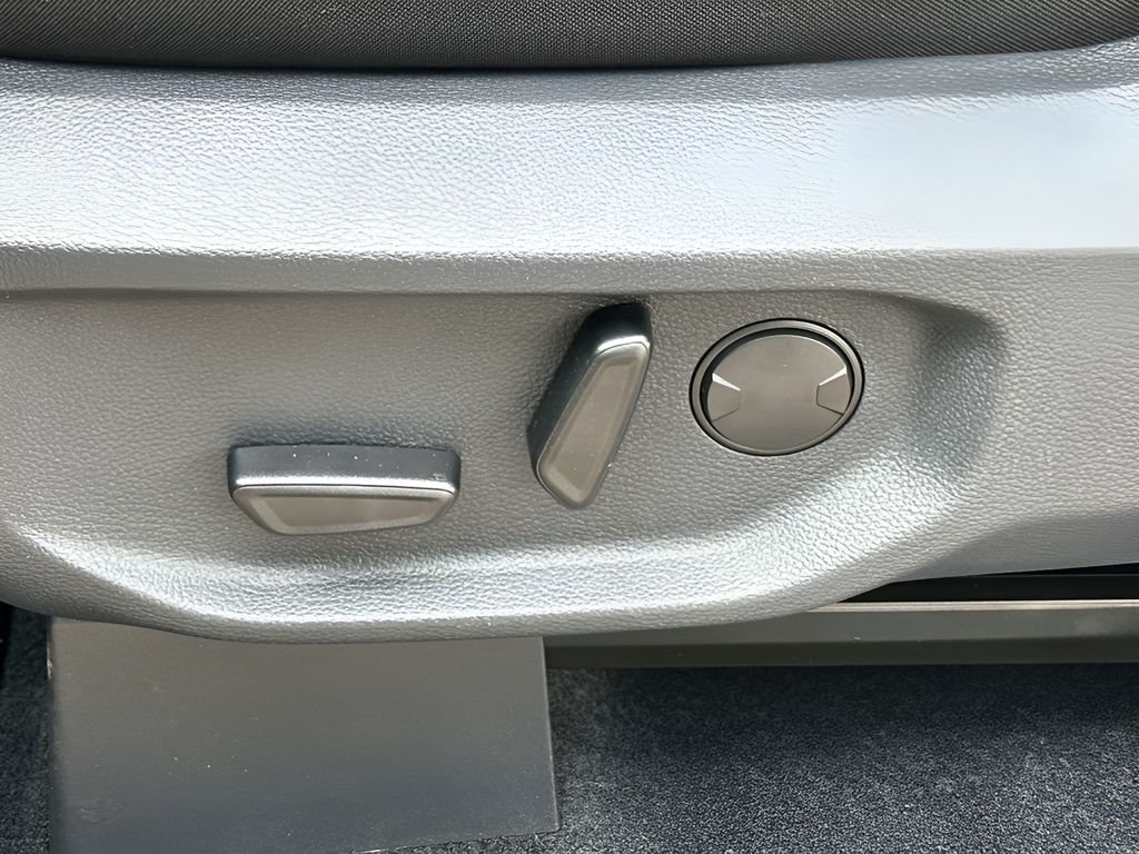 New 2026 Marsh Gray Ford XLT image 28
