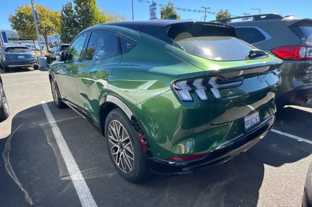 Used 2024 Green Ford Premium image 6
