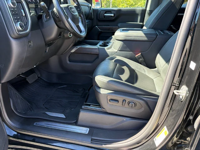 Used 2021 ONYX BLACK GMC SLT image 9