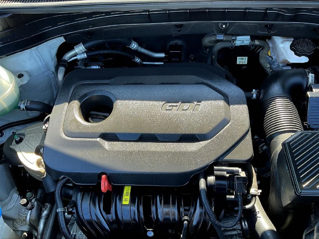 Used 2020 Sparkling Silver Kia LX image 35