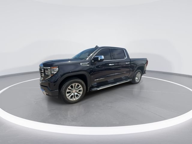 Used 2023 Silver GMC Denali image 4