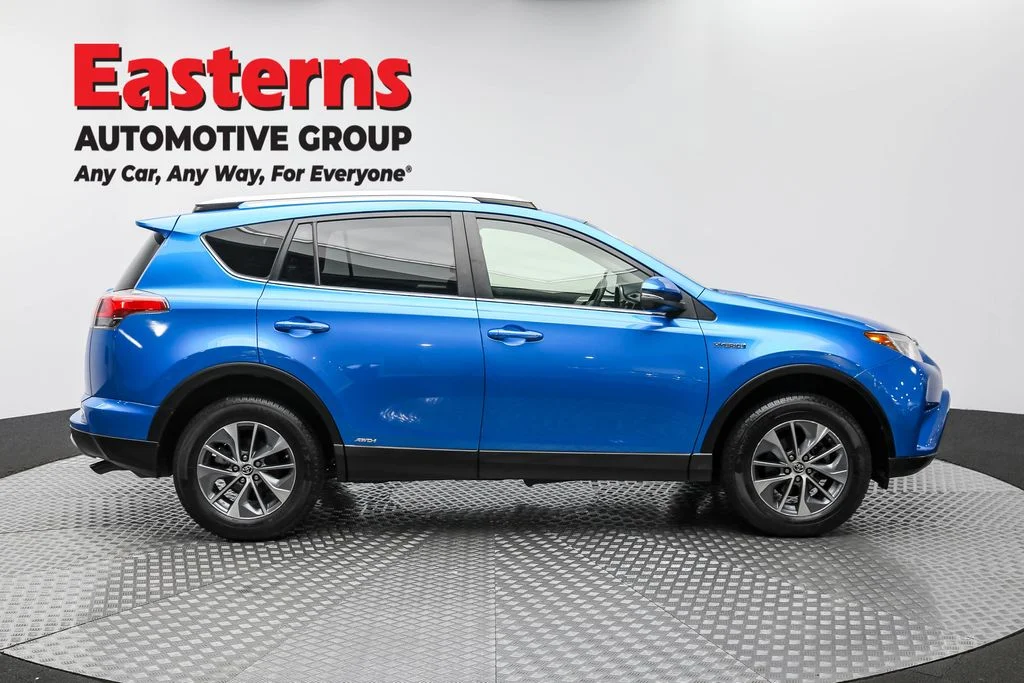 Used 2017 Blue Toyota XLE image 4