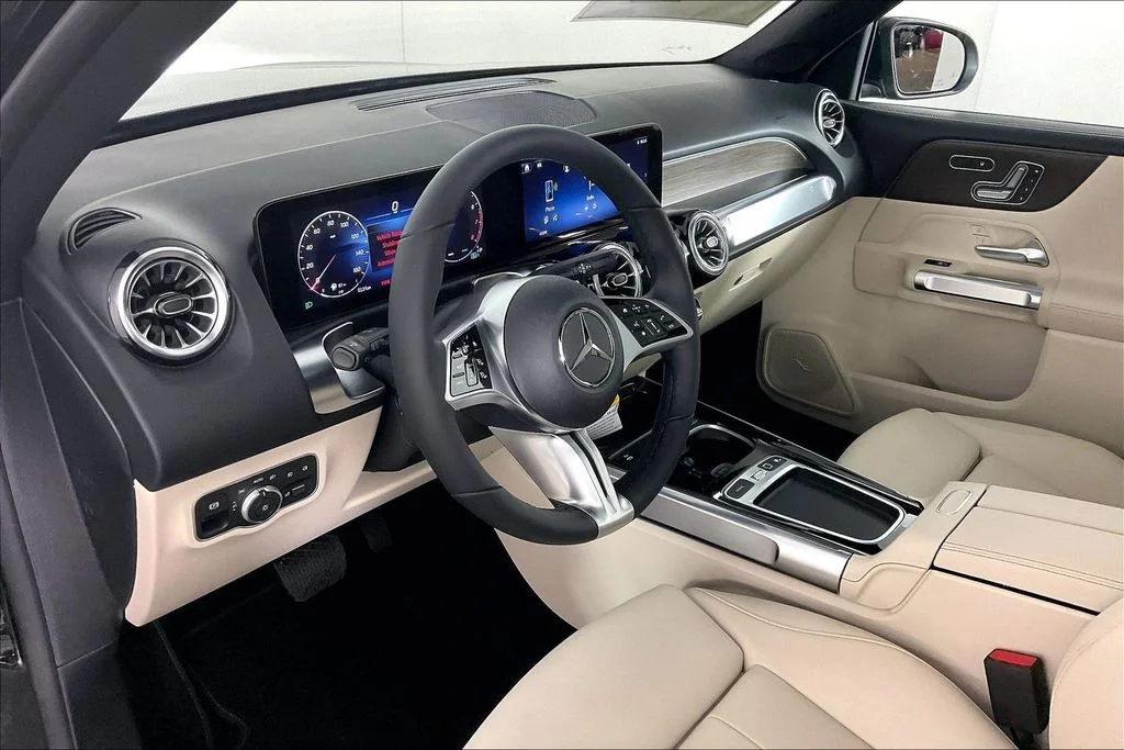 New 2026 Black Mercedes-Benz GLB 250 image 6