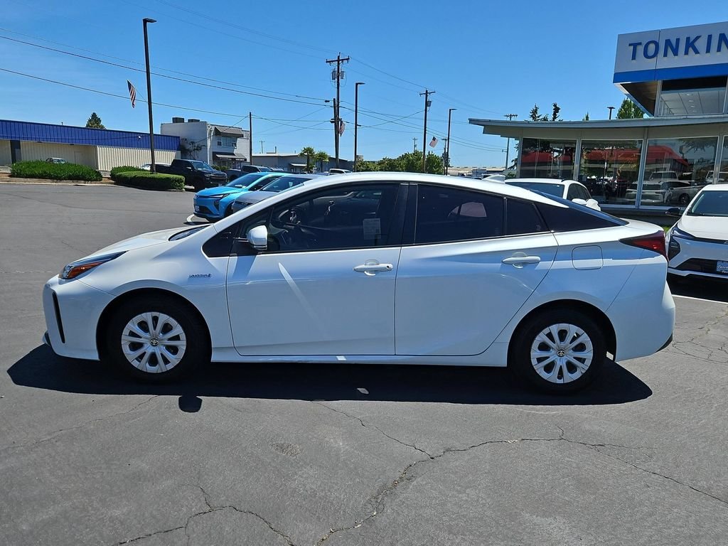 Used 2021 Pearl Toyota L image 3