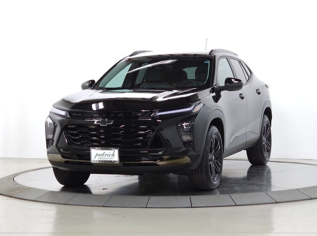 Used 2025 Mosaic Black Metallic Chevrolet ACTIV image 4