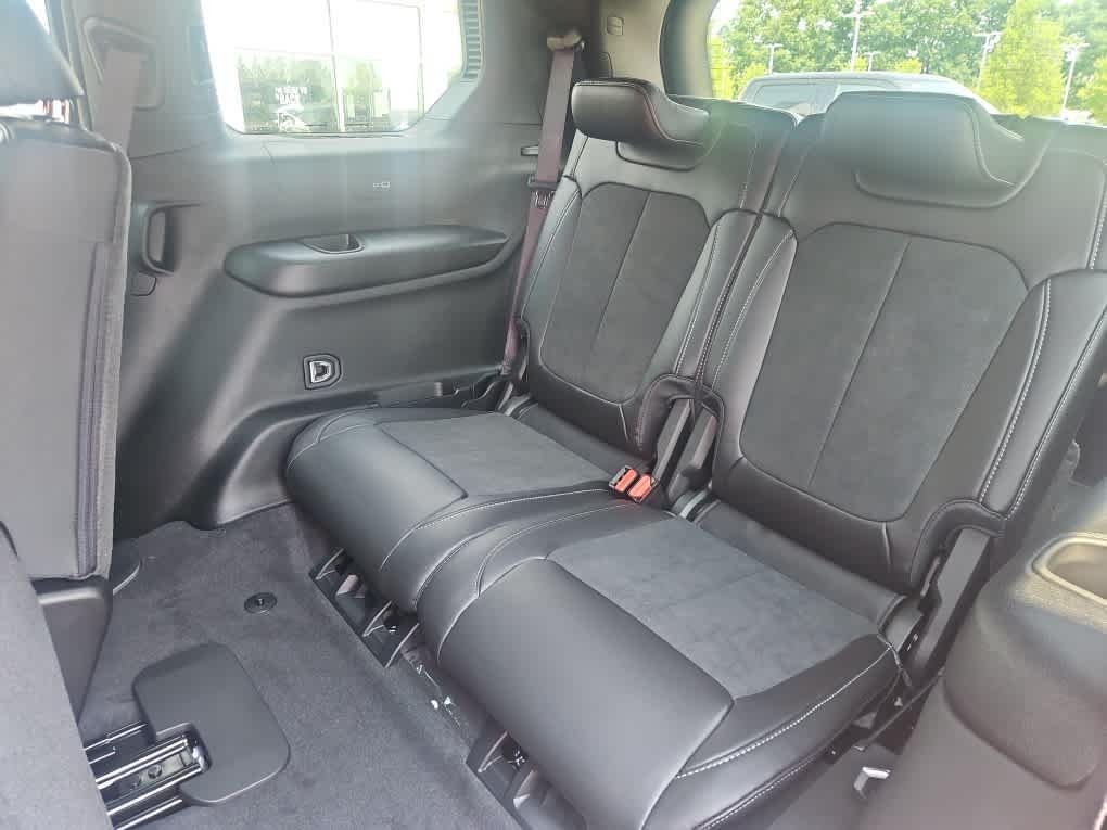 New 2026 Baltic Gray Metallic Clearcoat Jeep Laredo Altitude image 13