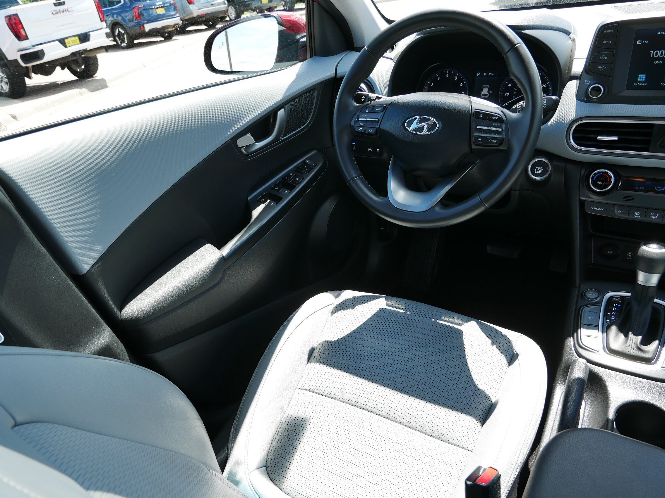 2021 Hyundai Kona Limited - Photo 9
