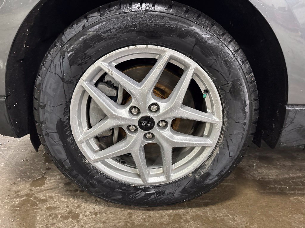 Used 2024 Gray Ford SEL image 11