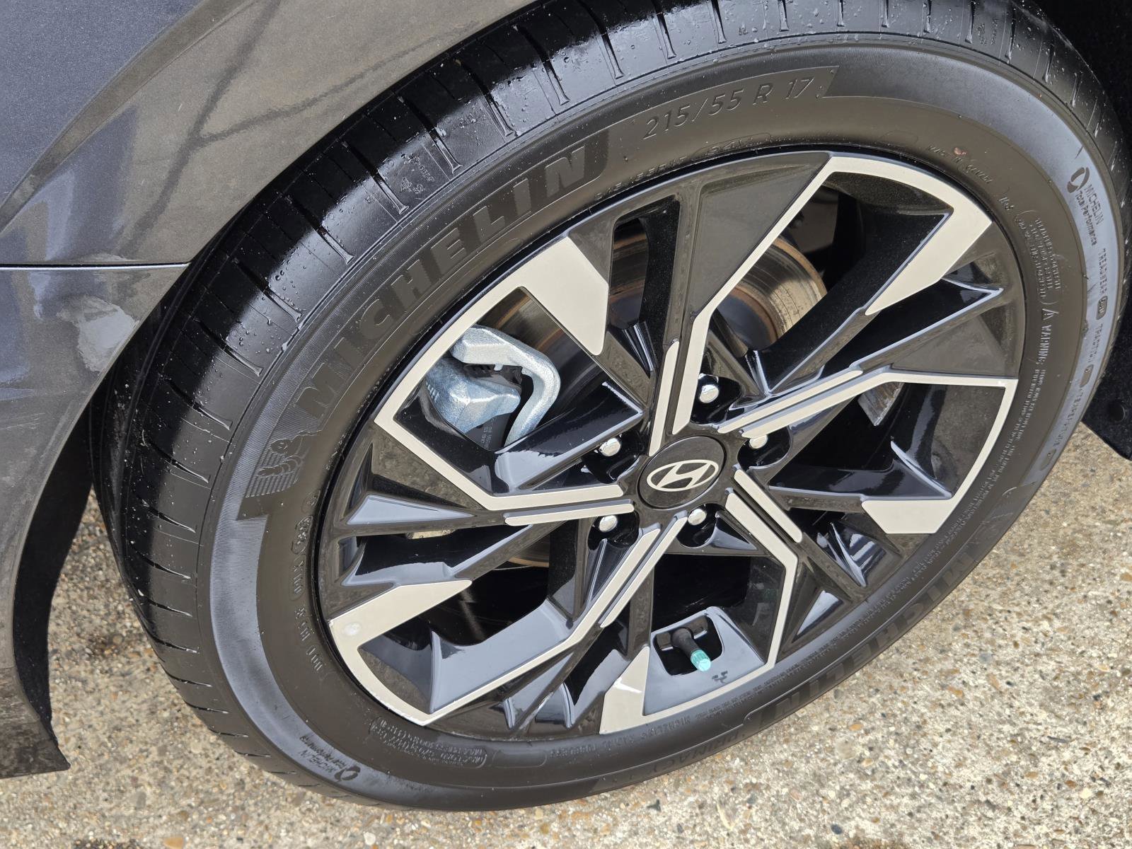 Used 2024 Portofino Gray Hyundai SEL image 9