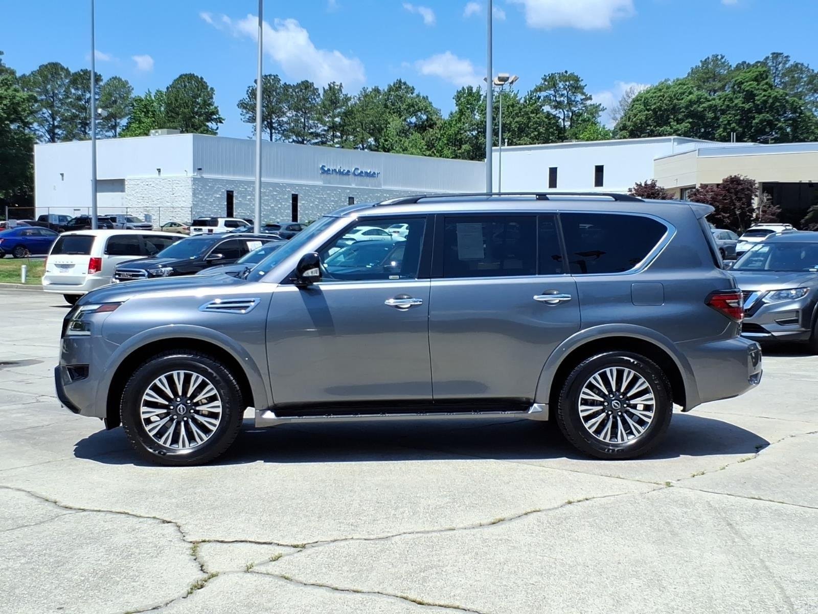 Used 2023 Gun Metallic Nissan SL image 3