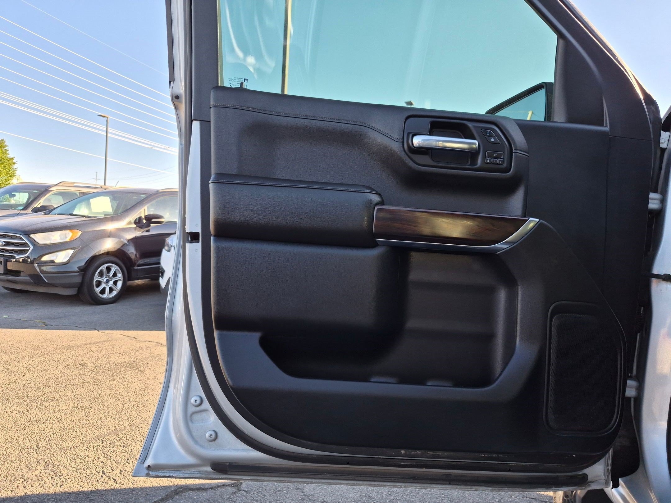 Used 2019 Quicksilver Metallic GMC SLT image 12