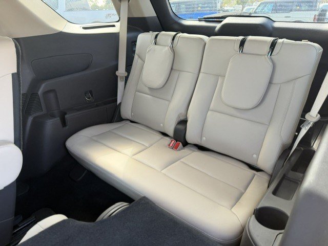 Used 2022 Red Metallic Ford Platinum image 30