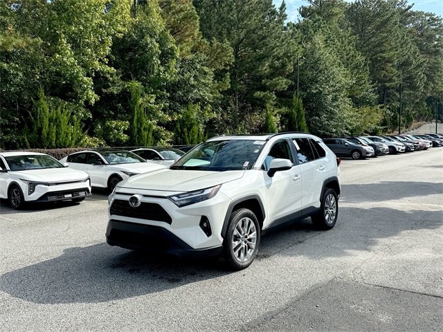 2022 Toyota RAV4 XLE Premium photo 3