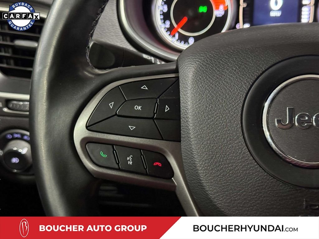 Used 2019 Diamond Black Crystal Pearlcoat Jeep Latitude Plus image 15