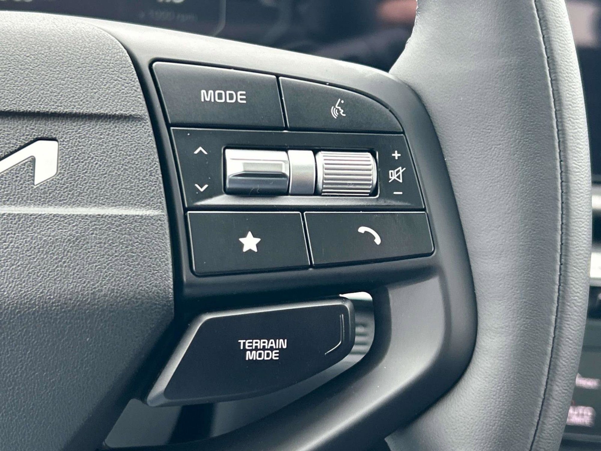 New 2026 Wolf Gray Kia X-Line image 29