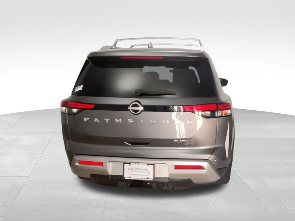 Used 2024 Gray Nissan Platinum image 3