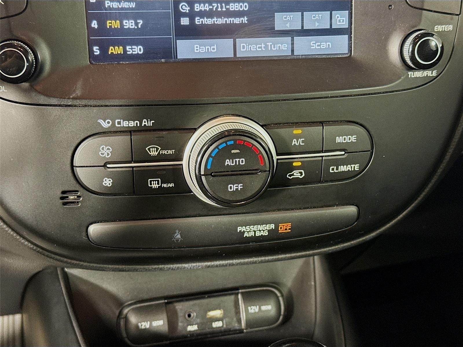 Used 2017 Inferno Red Kia + image 16