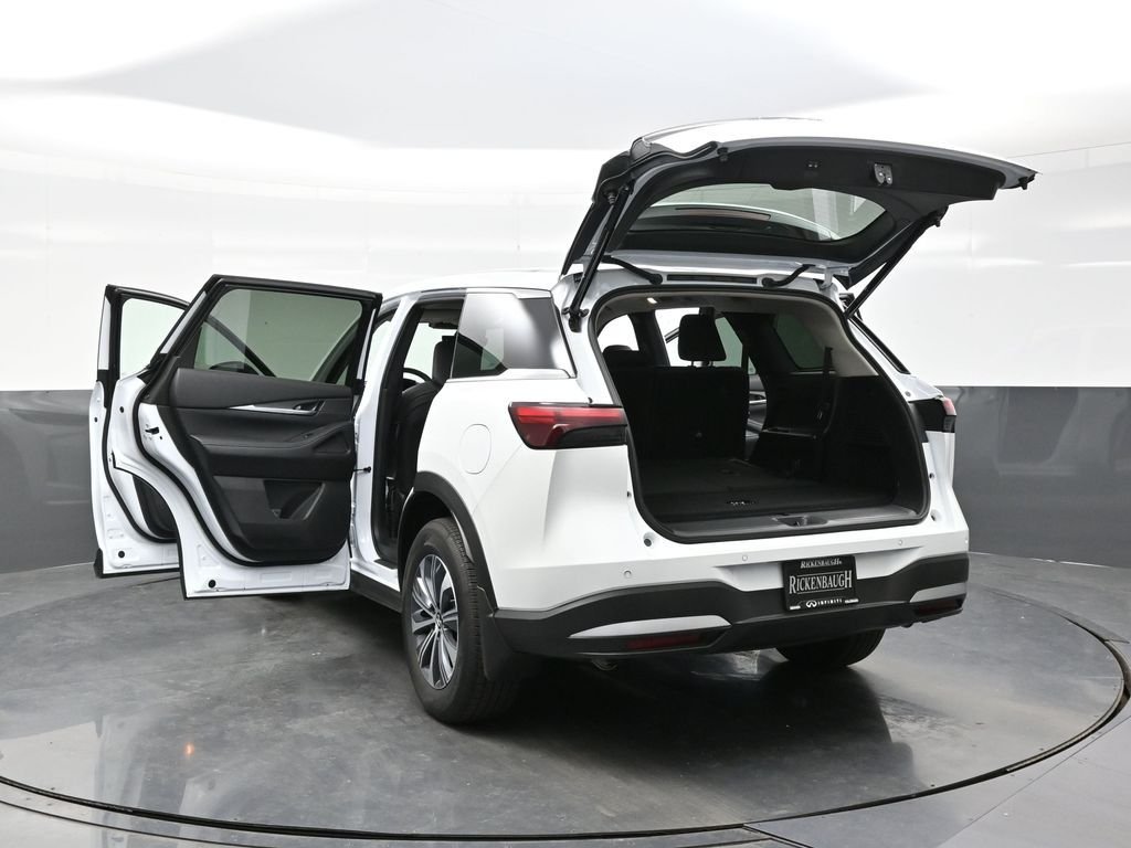 New 2027 RADIANT WHITE INFINITI Pure AWD image 51
