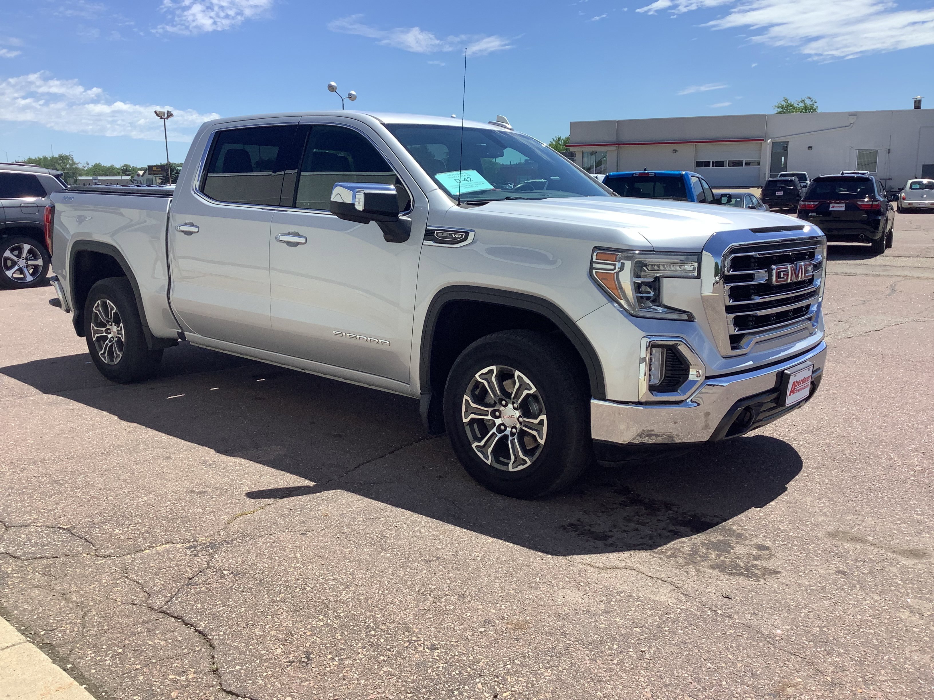 Used 2019 Silver GMC SLT image 4