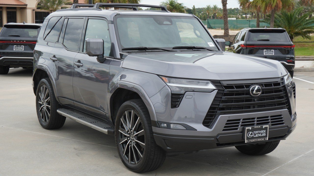 Used 2024 Gray Lexus GX 550 Luxury image 3