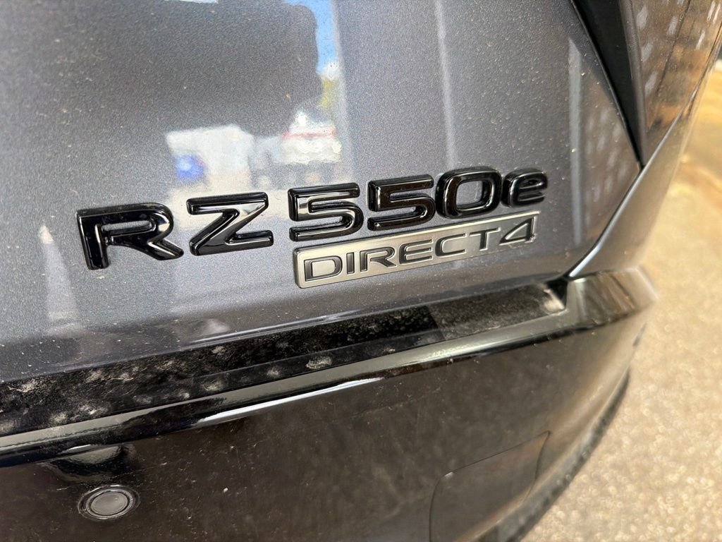 New 2026 Cloudburst Gray and Black Onyx Lexus  550e F SPORT AWD image 21