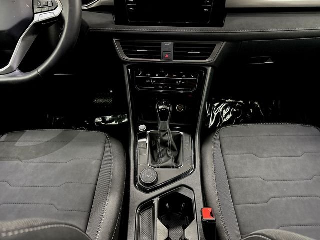 Used 2025  Volkswagen 1.5T SE Black image 18