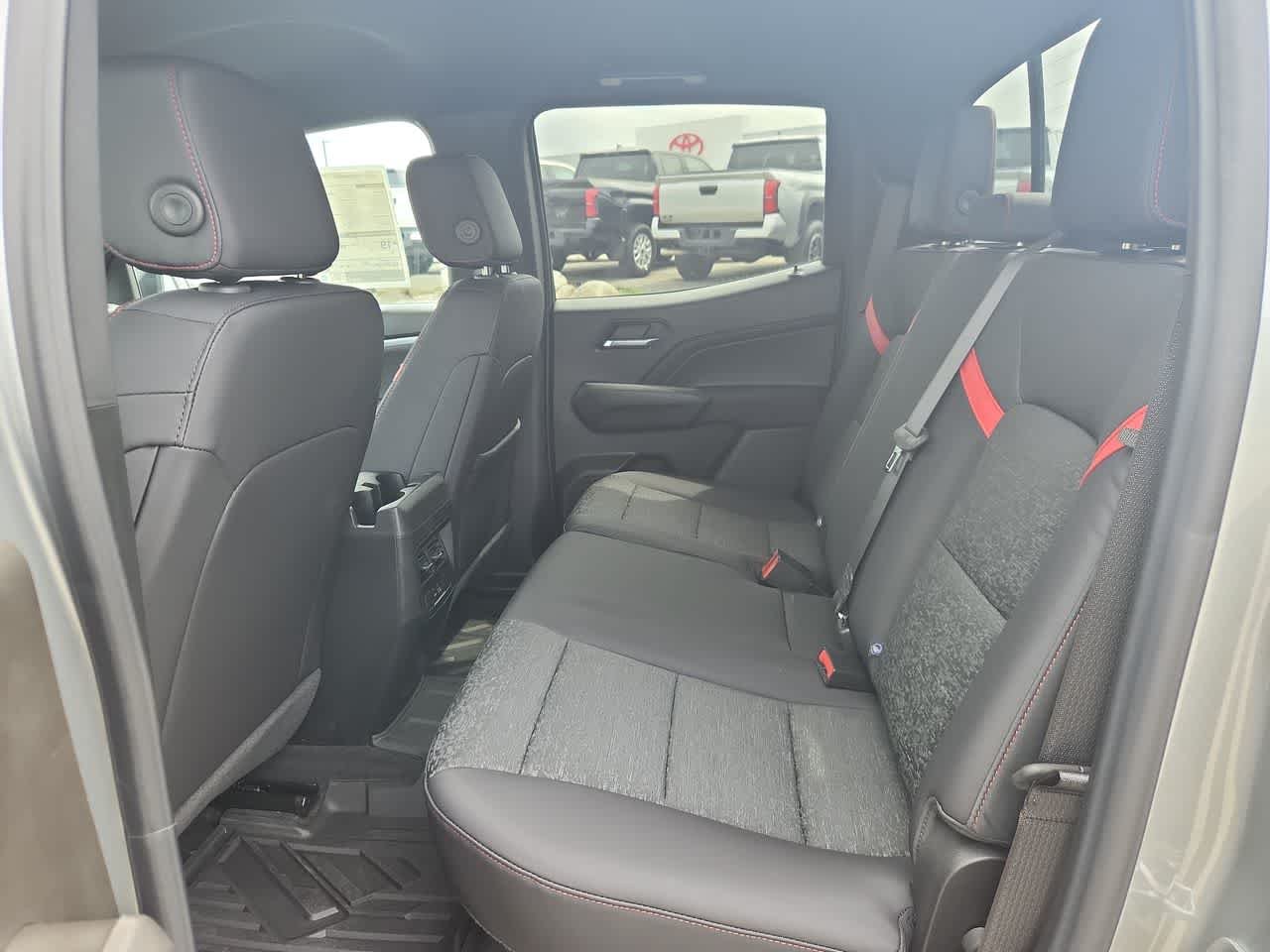 2026 Chevrolet Colorado Z71 - Photo 14