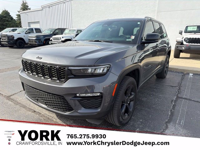 Used 2025 Gray Jeep Limited image 1