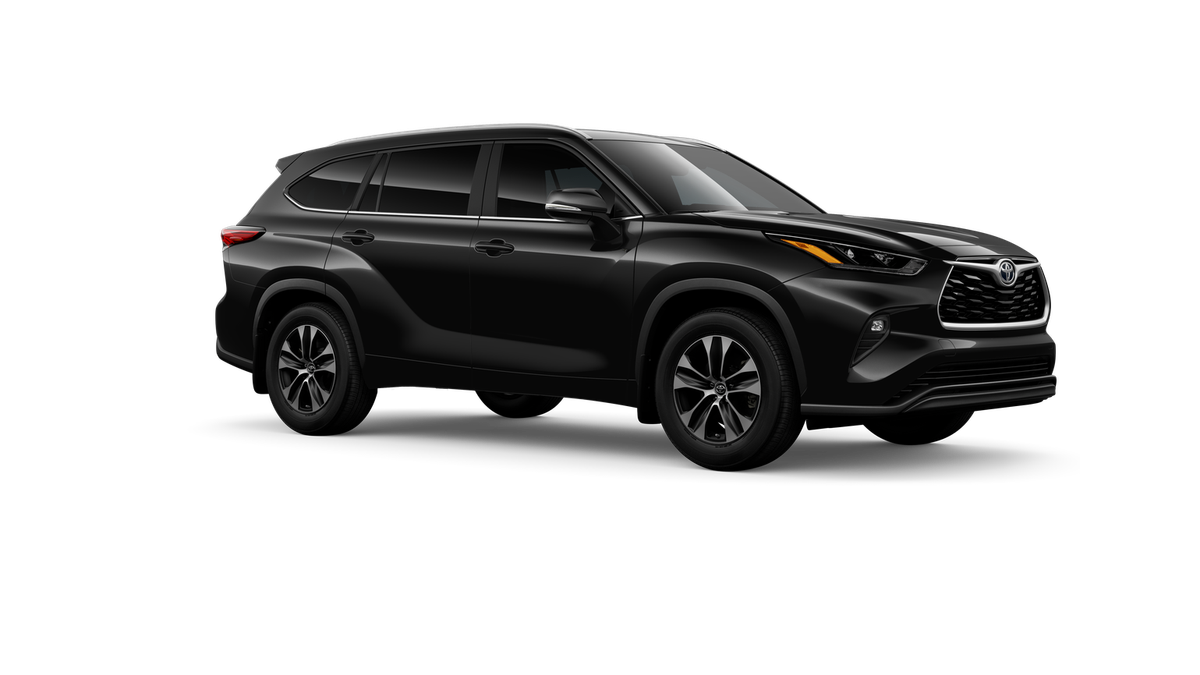 New 2026 Midnight Black Metallic Toyota XLE image 14