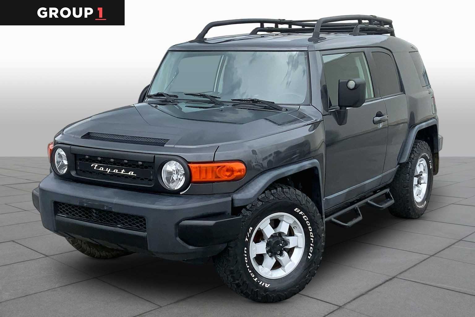 Pre-Owned 2010 Toyota FJ Cruiser