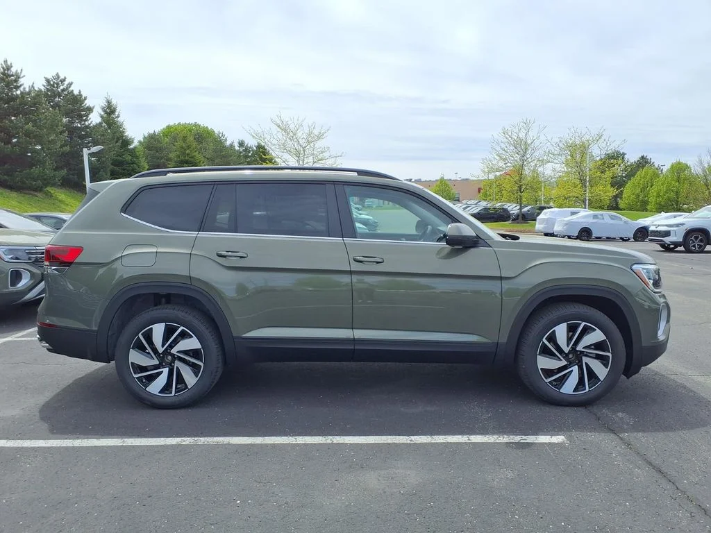 New 2026 Avocado Green Pearl Volkswagen 2.0T SE w/Technology image 3