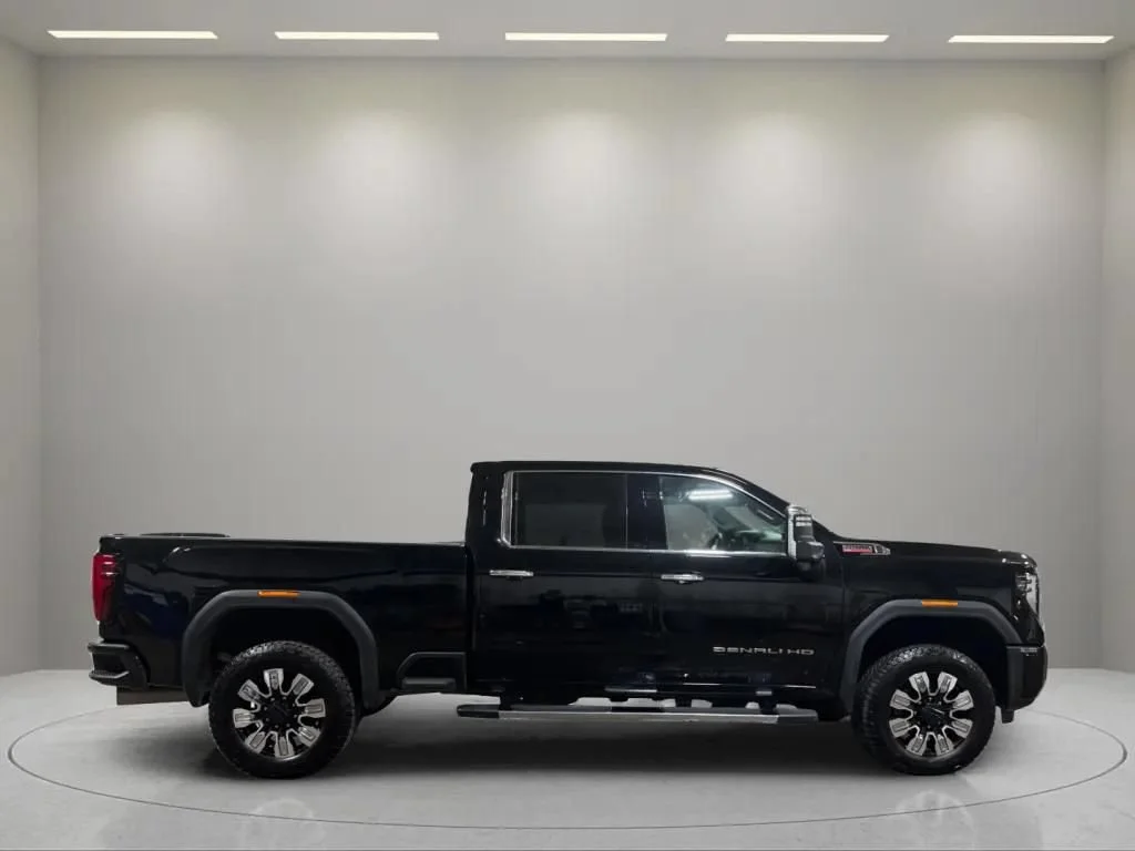 Certified Used 2024 Onyx Black GMC Denali image 7