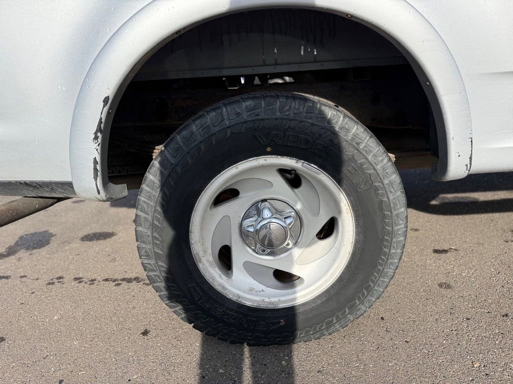 Used 2002  Ford XLT image 51