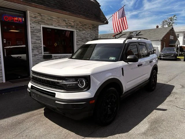 Used 2022 White Ford Base image 1