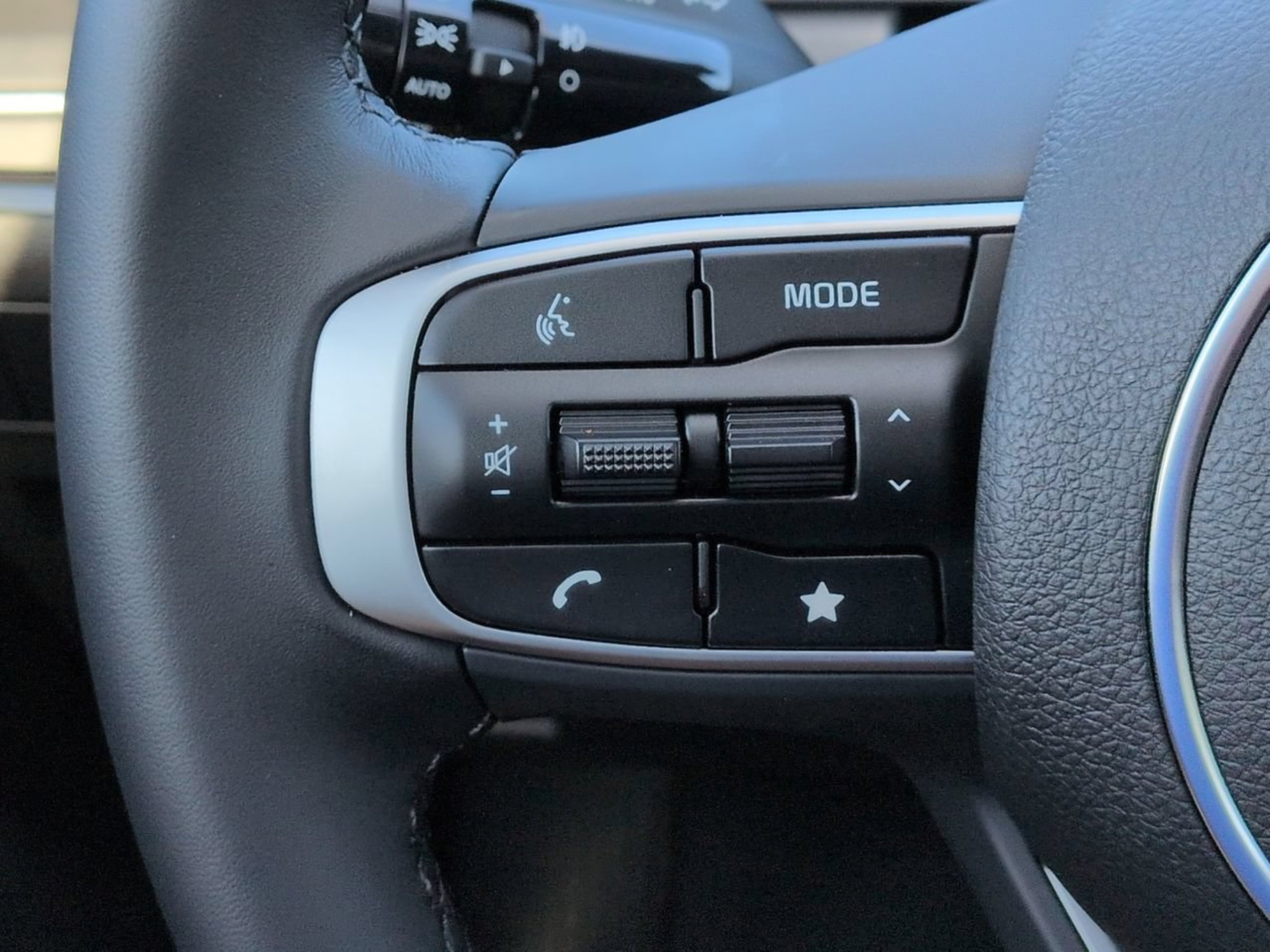 New 2026 Snow White Pearl Kia GT-Line FWD image 38
