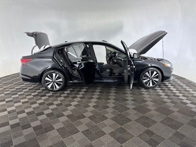 Used 2020 Black Nissan 2.5 SL image 13