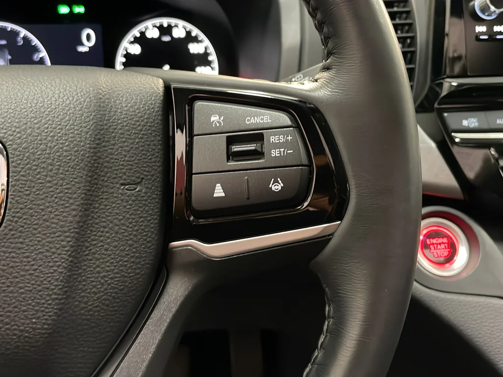 Used 2025 Blue Honda EX-L image 17