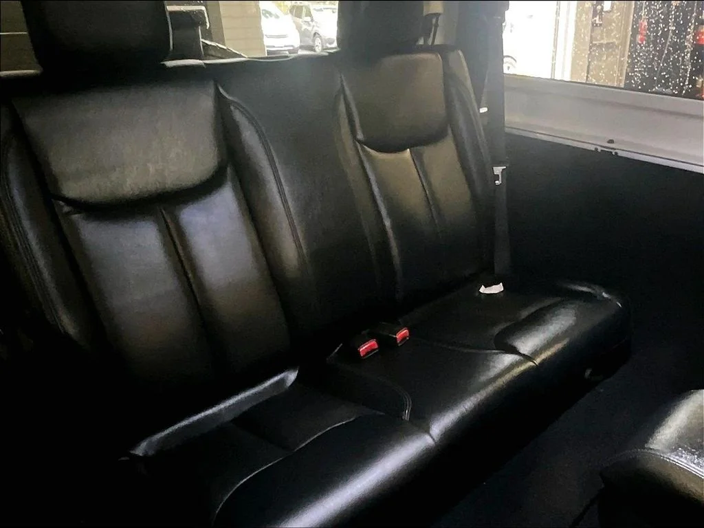 Used 2017 White Jeep Sahara image 16