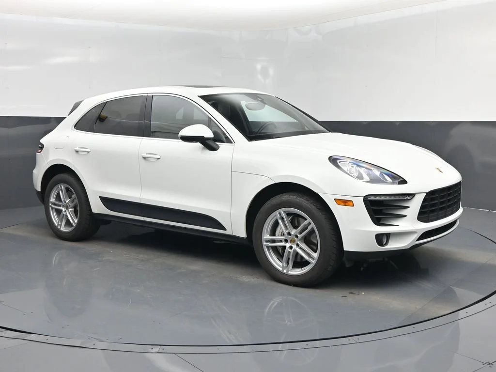 2017 Porsche Macan S's photo