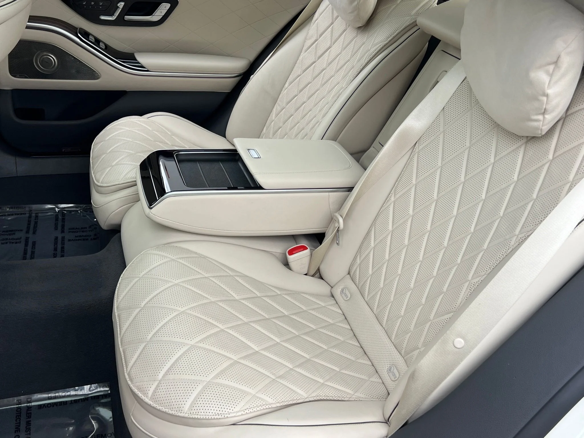 Used 2021 White Mercedes-Benz S 580 image 29