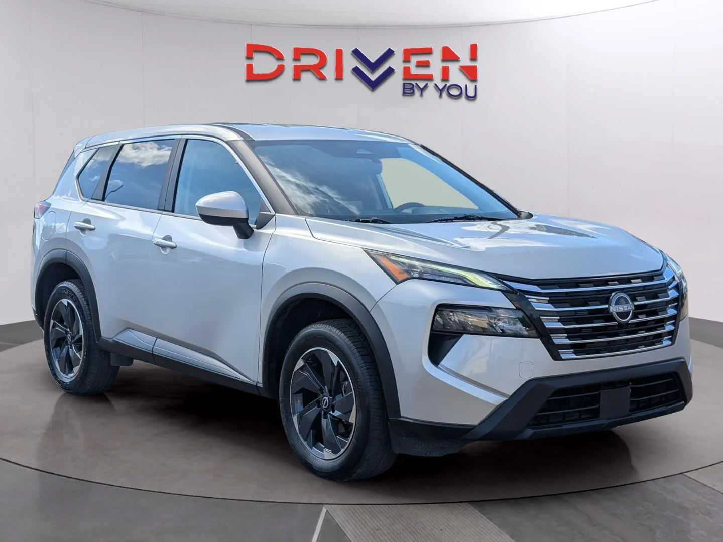 Used 2025 Brilliant Silver Metallic Nissan SV image 7