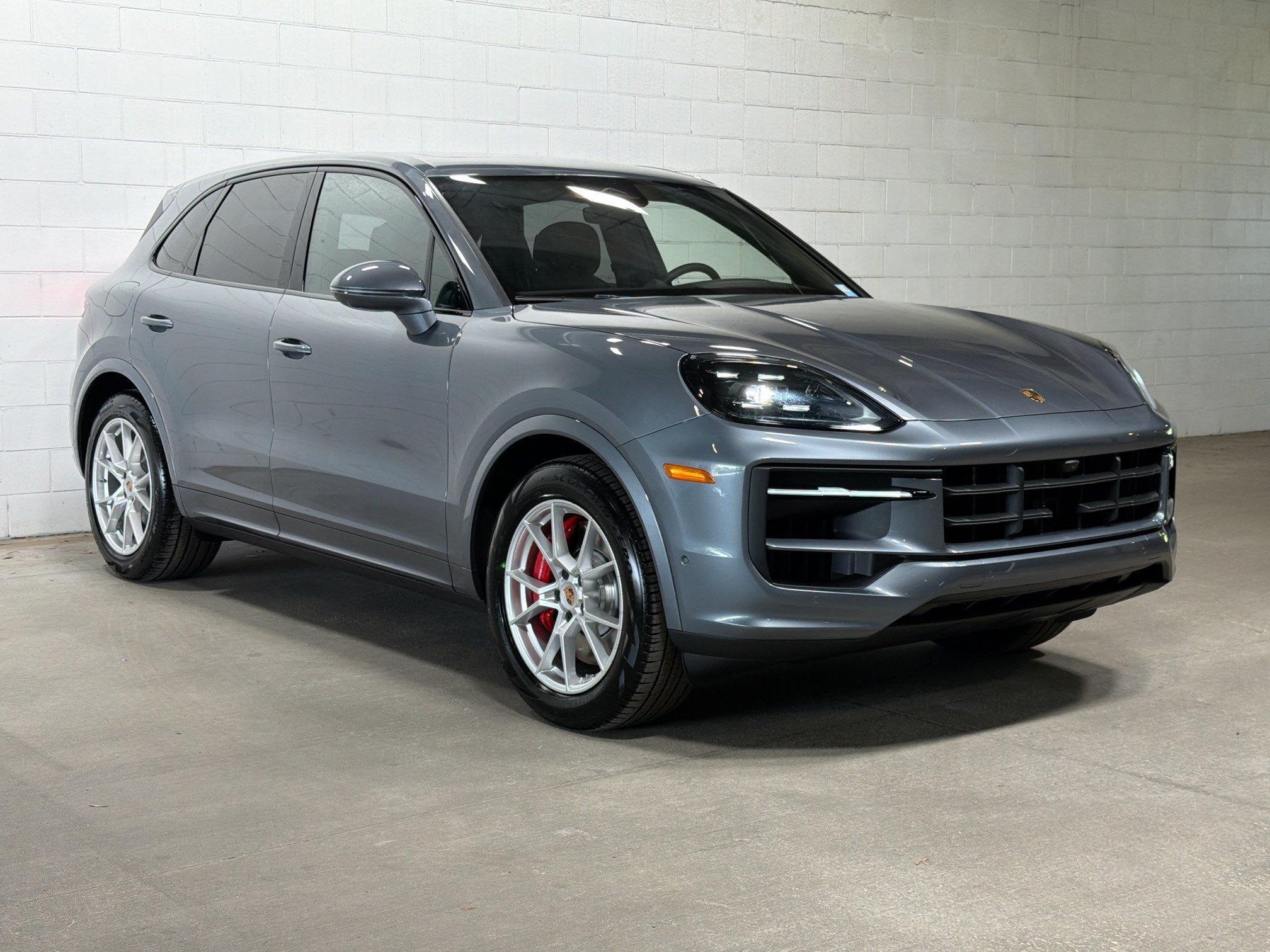 New 2026 Vanadium Grey Metallic Porsche S image 6