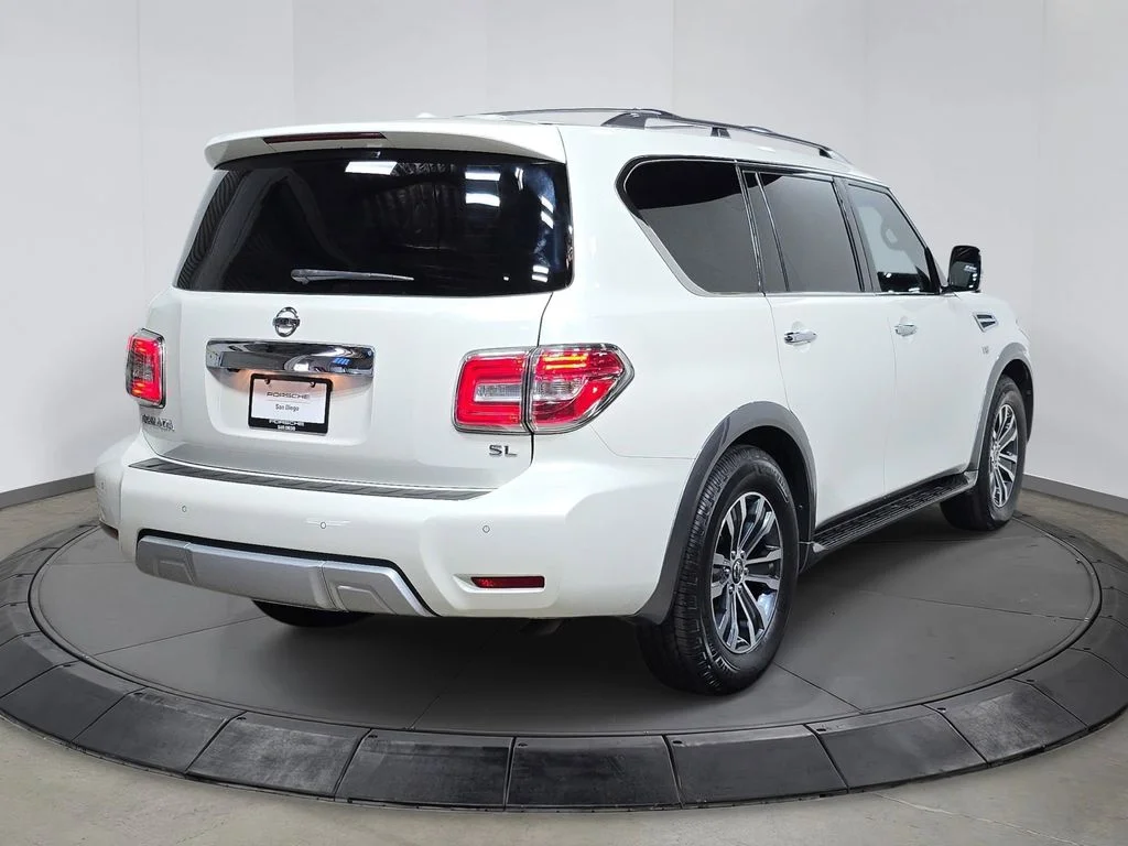Used 2017 White Nissan SL image 7