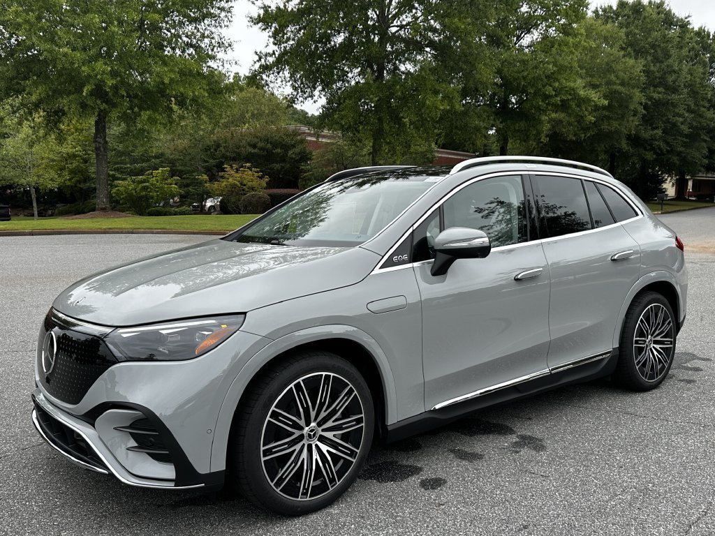 New 2027 MANUFAKTUR Alpine Grey Mercedes-Benz EQE 320+ image 40