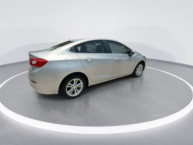Used 2018 Silver Chevrolet LT image 8