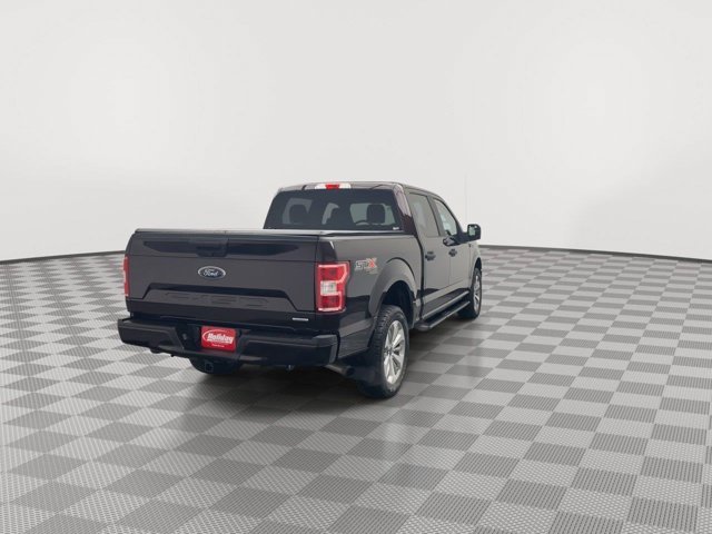 Used 2018 Magma Red Ford XL image 36
