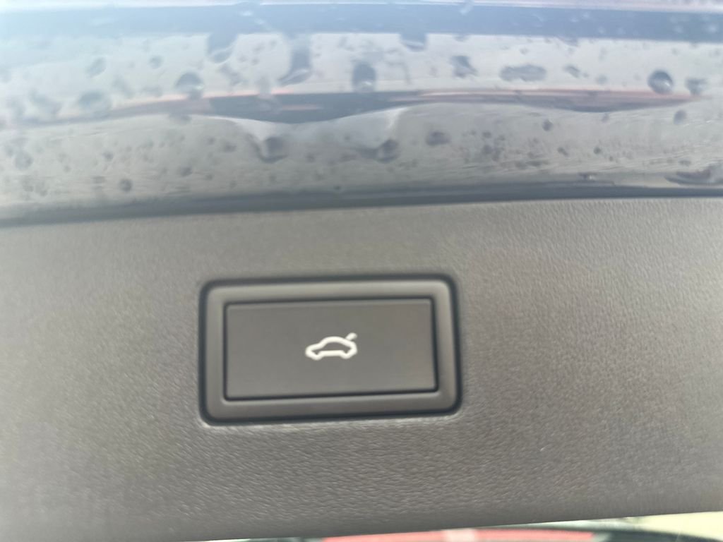 New 2026  Volkswagen 2.0T SE R-Line Black image 15
