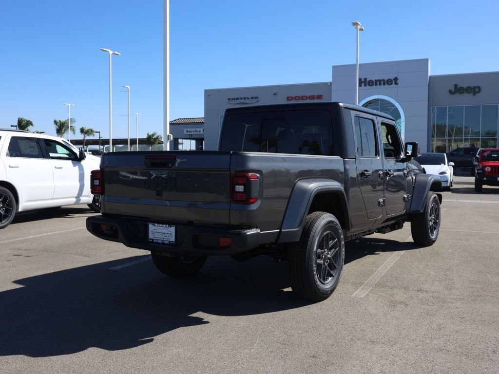 New 2026 Granite Crystal Metallic Clear-Coat Exterior Paint Jeep Sport S image 3