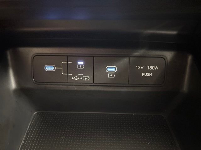 Certified Used 2025 White Hyundai SE image 22