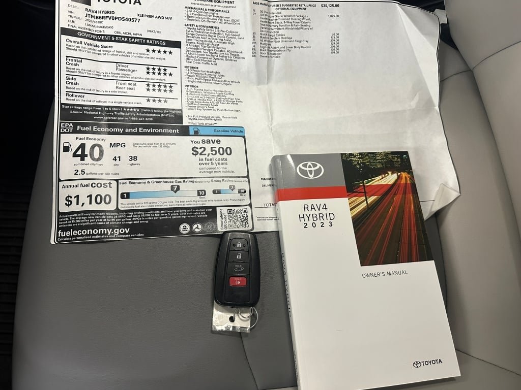 2023 Toyota RAV4 XLE Premium - Photo 16